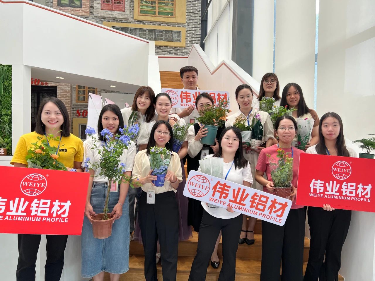 以愛澆灌，禮贈母親 | 偉業鋁材感恩母親節職工活動圓滿舉辦